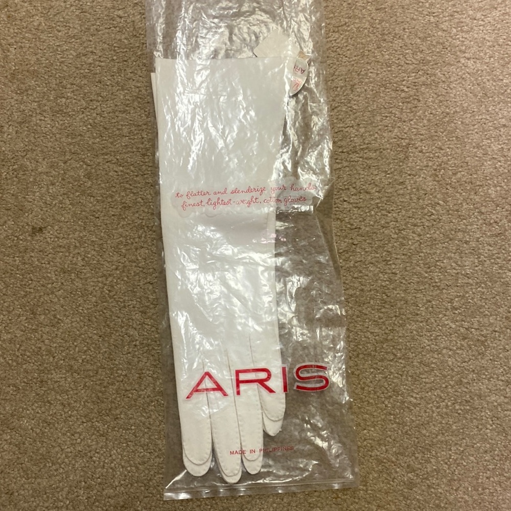 Vintage ARIS White Gloves NEW